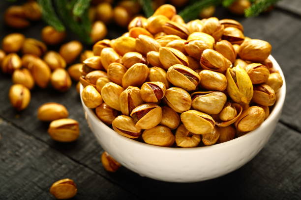 پسته زعفرانی